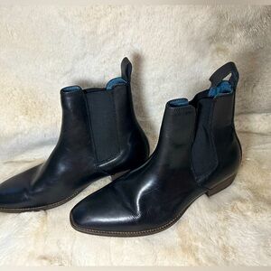 Like New! Blake McKay Men’s Size 9 Redmond Chelsea Boot